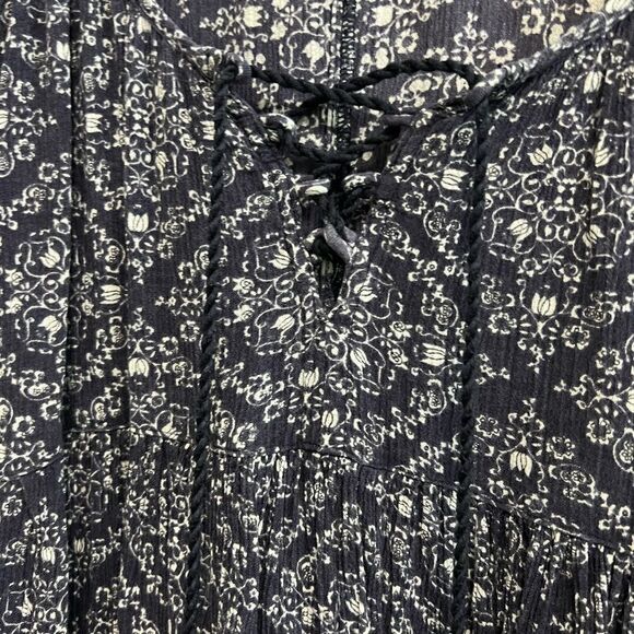 American Eagle printed dress with front tassel ties size Medium - Picture 6 of 7